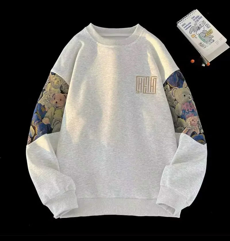 Nostaljik Ayı Desenli Kollu Sweatshirt